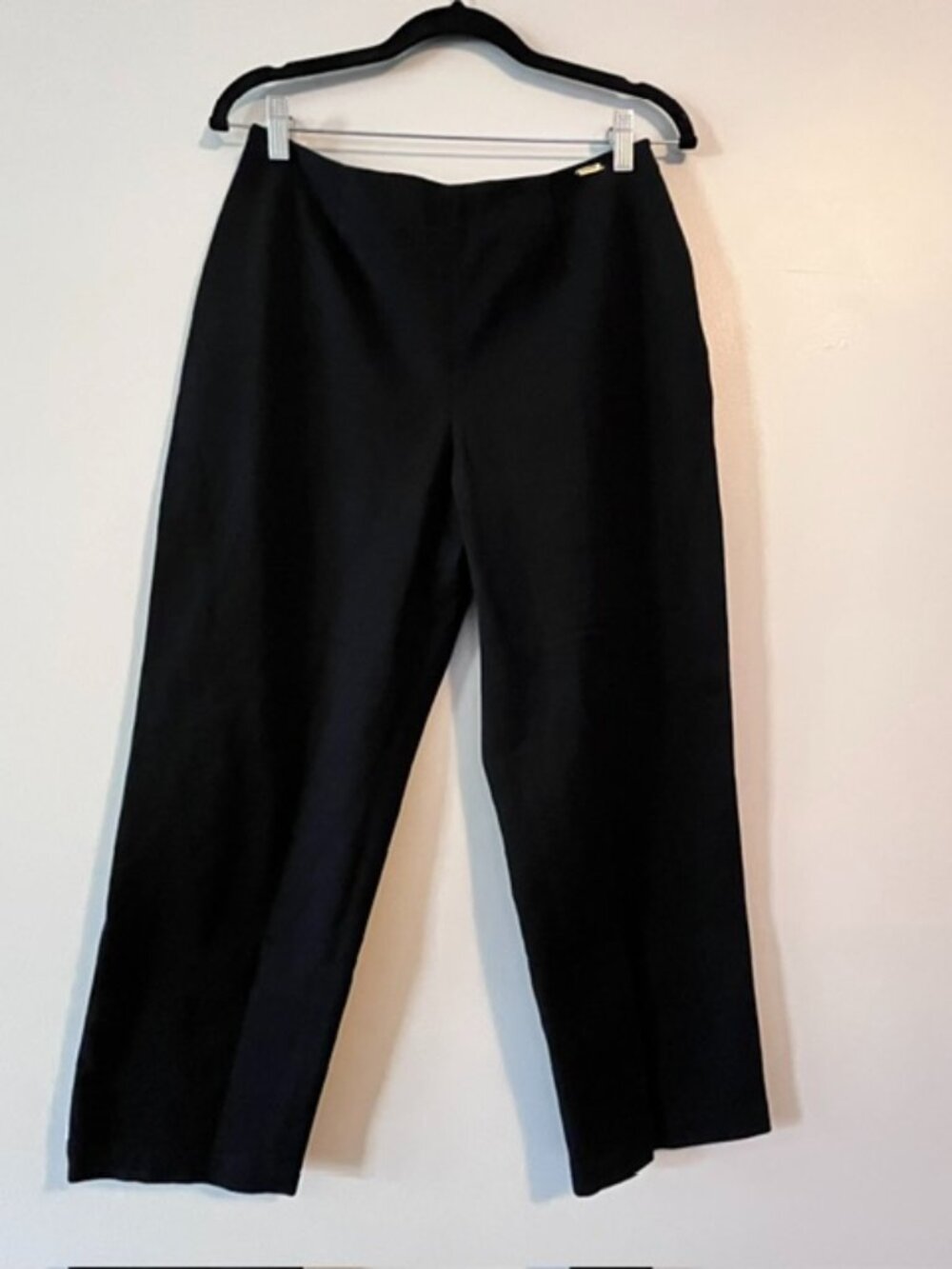 St. John Sport by Marie Gray Capri Length Black Pants